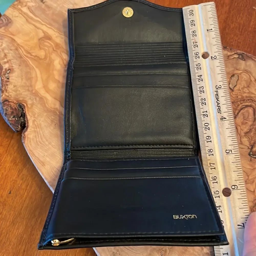 NEW. Buxton Small Leather Wallet - Picture 4 of 8